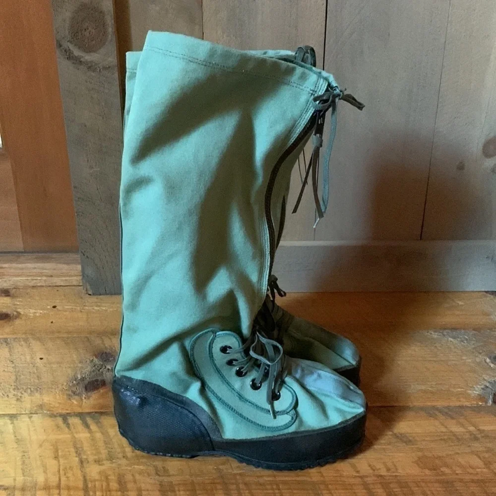Military Muk Luk Extreme cold weather boots Green Size Small (7-8)